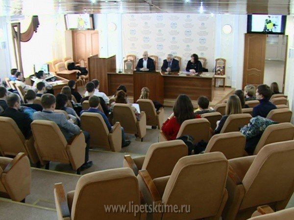 Ликбез для будущих солдат провели в ЛГПУ