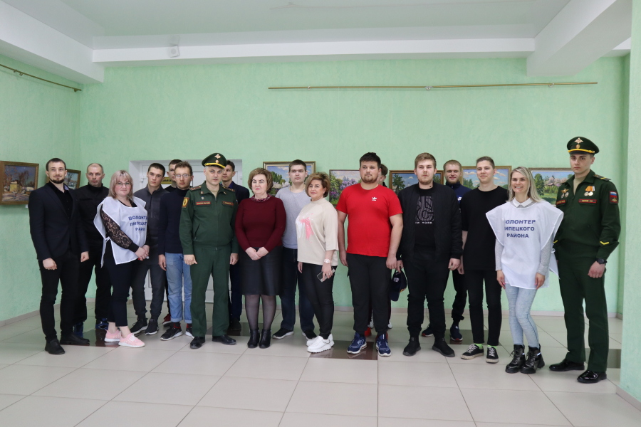 ​Встреча с призывниками Липецкого района в рамках проекта "Защита защитников", получившего поддержку Фонда президентских грантов